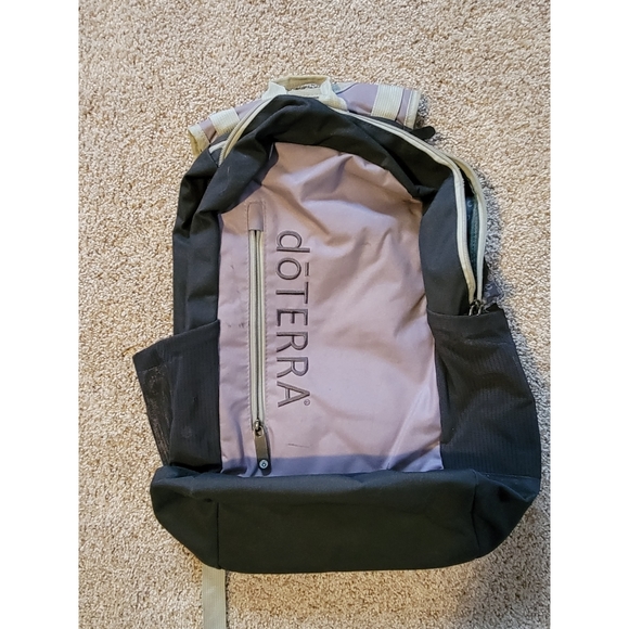 doTERRA 2016 backpack - Picture 4 of 7